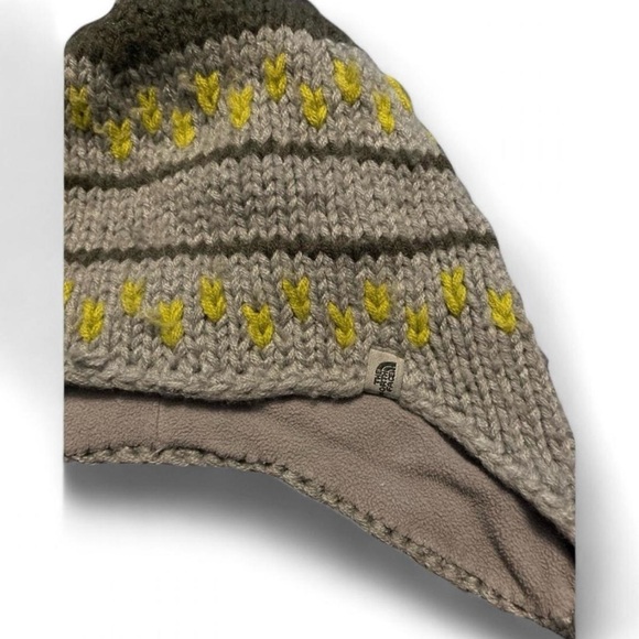 Cozy Knit Pom-Pom Hat for Kids - Gray - Picture 2 of 3